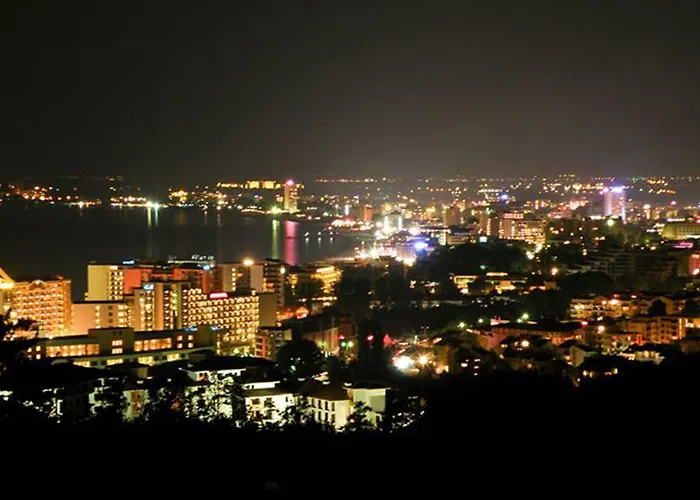 Hotel Palma Słoneczny Brzeg